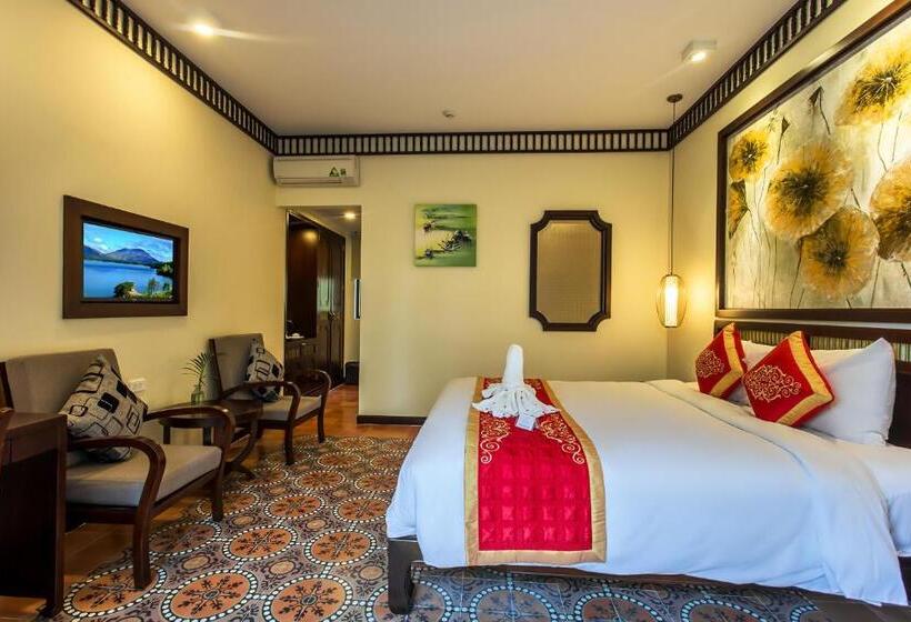 اتاق لوکس با چشم‌انداز استخر, Hoi An Field Boutique Resort & Spa
