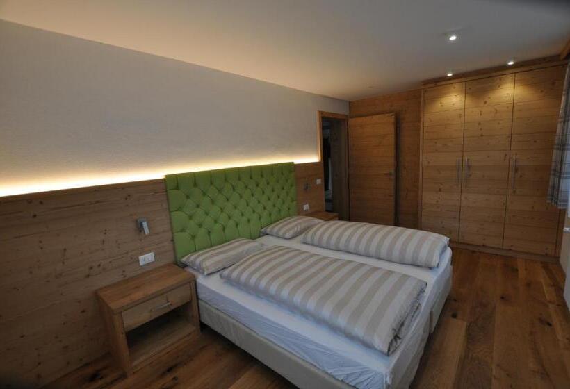 Полулюкс с Балконом, Piccolo Hotel Claudia No Pets