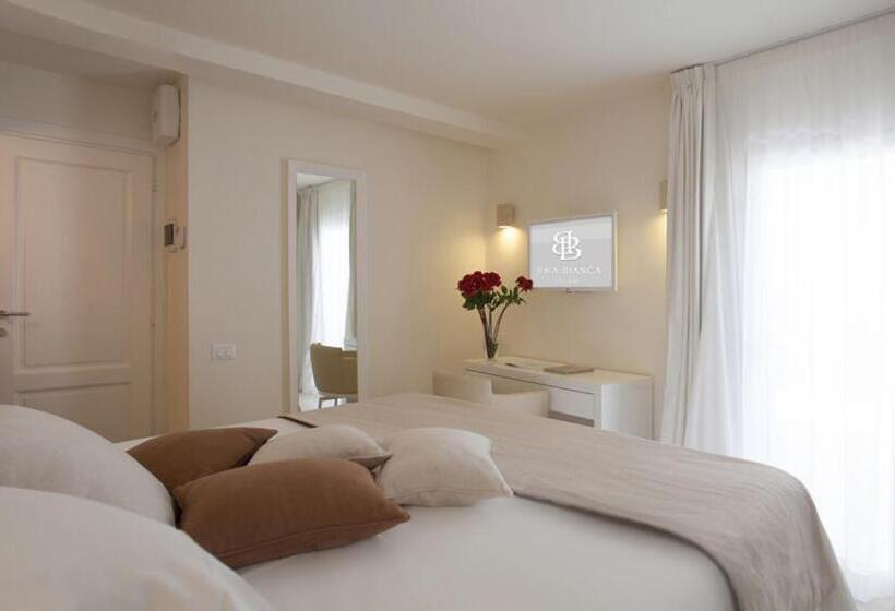 اتاق استاندارد با چشم‌انداز دریا, Baia Bianca Suites
