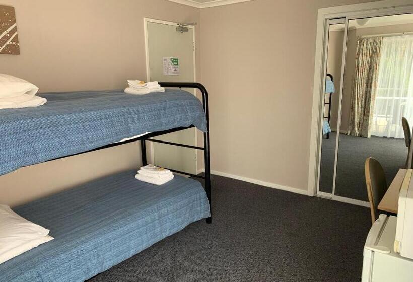 이코노미 룸 공용욕실, Ulladulla Harbour Motel