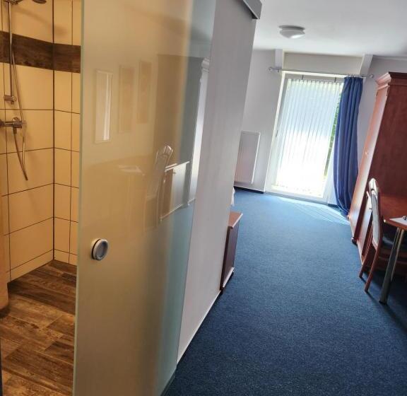 4인용 스탠다드 룸, Hoyers In Pinneberg