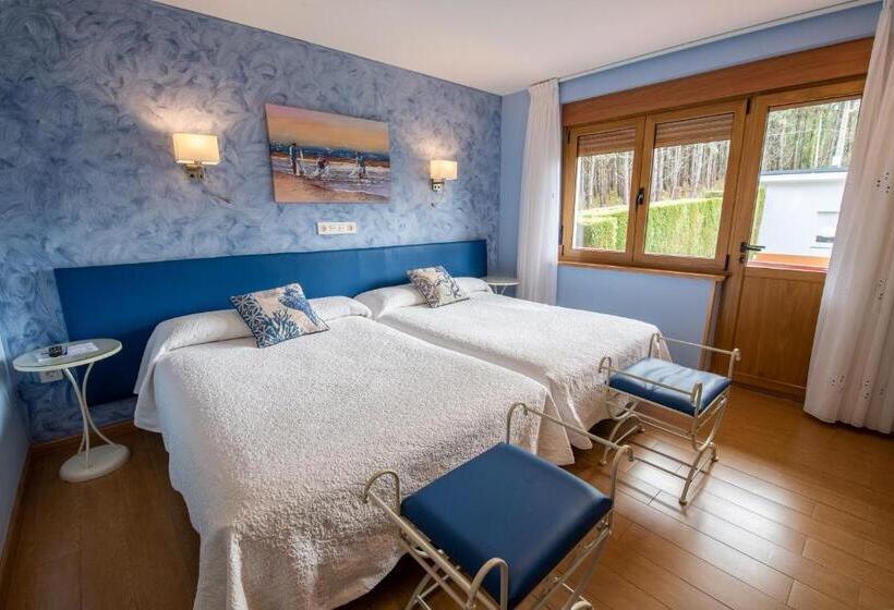 غرفة قياسية مزوَّدة بتراس, El Pinar