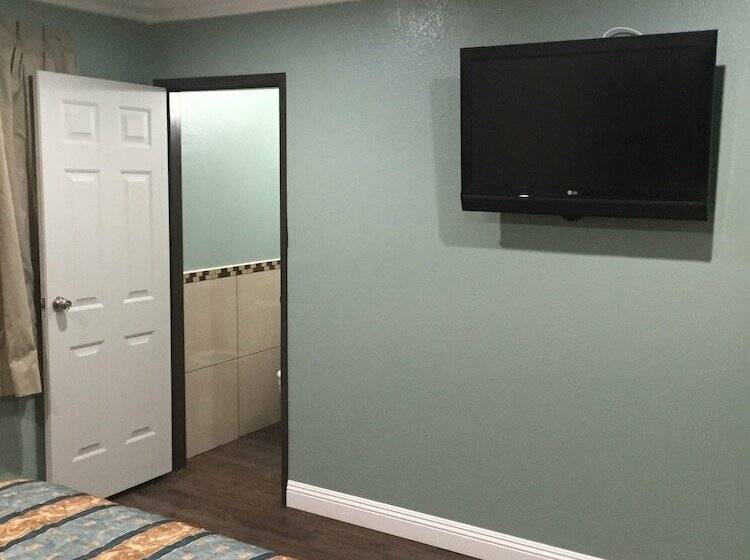Номер Deluxe, Park Motel