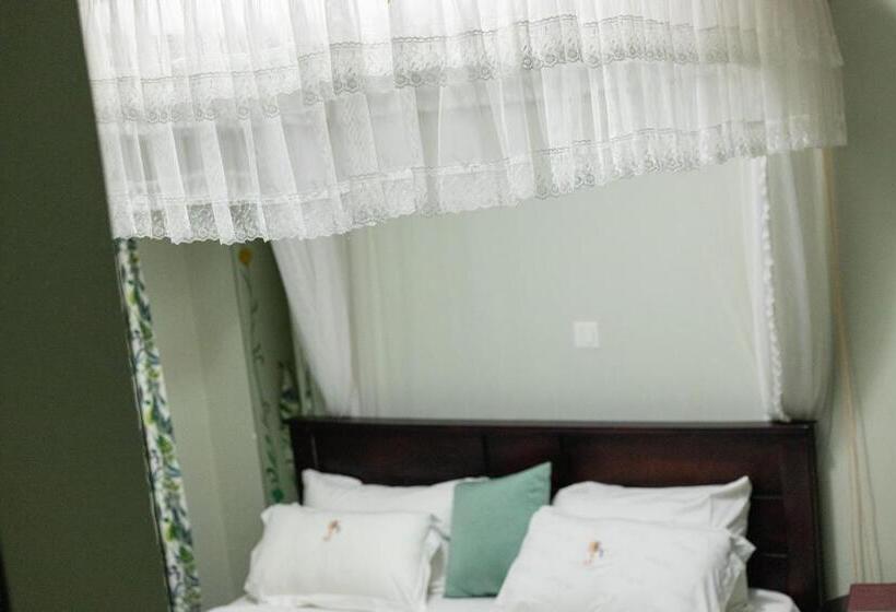 اتاق استاندارد یک نفره, Sun City Hotel & Amuzement Park Soroti