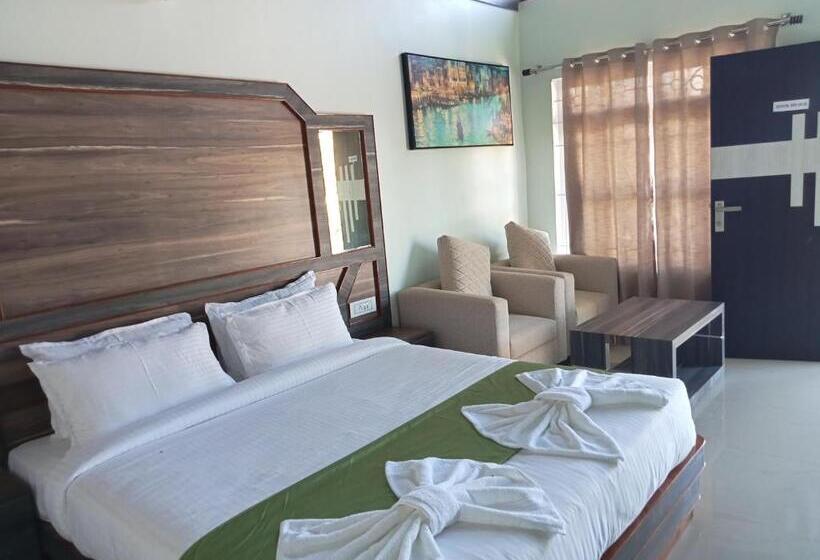 Номер Стандарт Вид на Бассейн, Emmonlang Resort