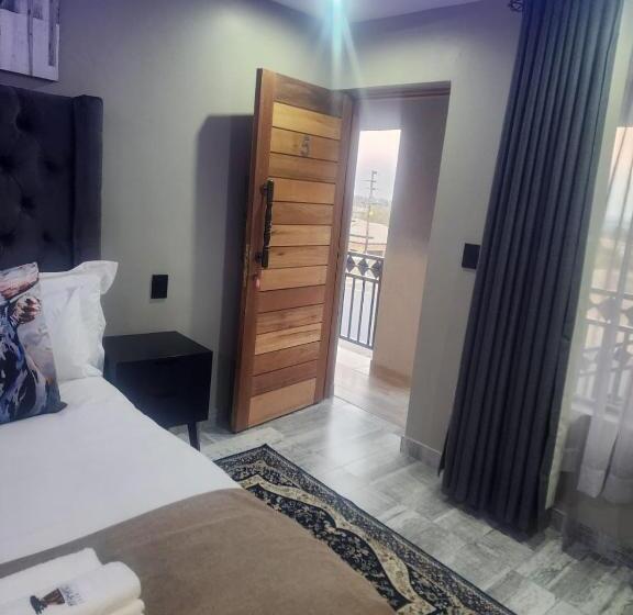 Люкс Повышенной Комфортности, Nyamankulu Guest Lodge
