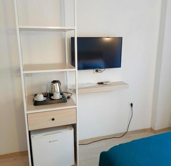 Номер Deluxe с Балконом, Mia Hill Suites