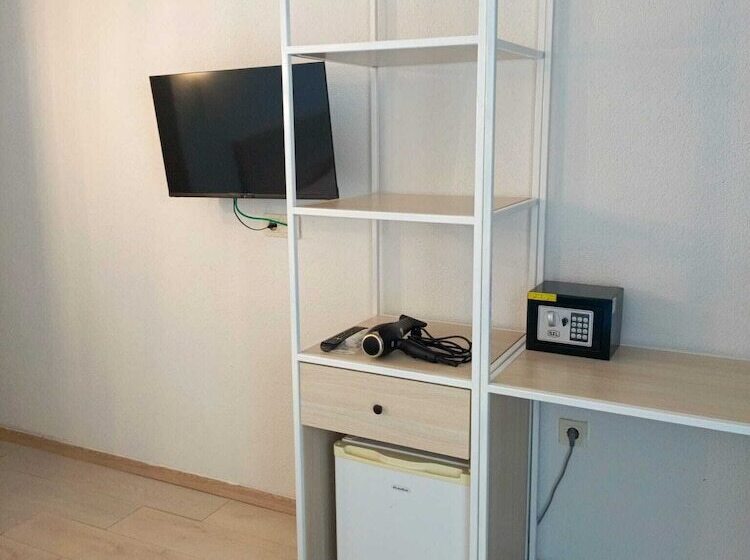 Номер Стандарт Вид на Море, Mia Hill Suites