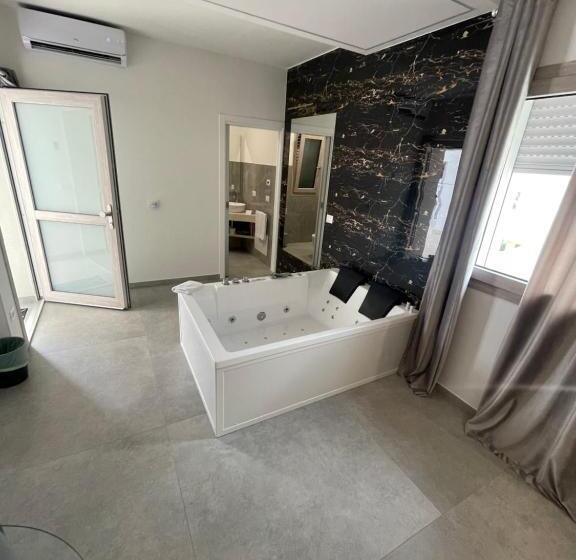 标准间带漩涡浴缸, B&b Casa Giulivo Pantanagianni