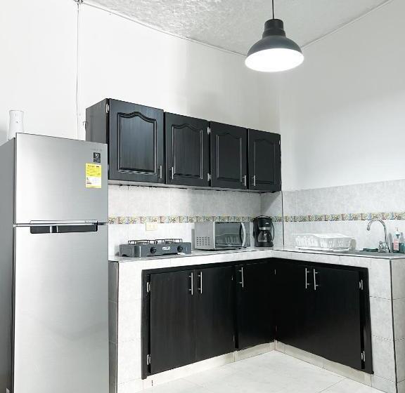 דירת חדר, Apartahotel Circunvalar Por Parceros Group