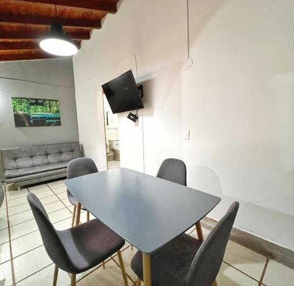 דירת דלוקס 3 חדרי שינה, Apartahotel Circunvalar Por Parceros Group