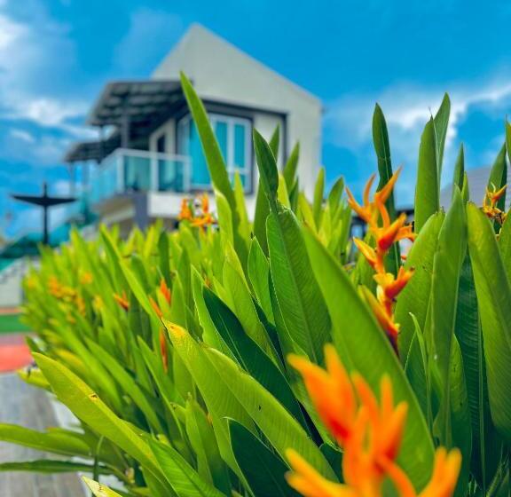 Вилла 3 Спальни, Tijami Villa & Resort