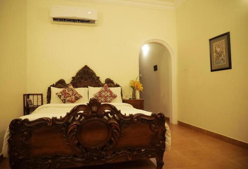 Номер Deluxe, Molly S Retreat