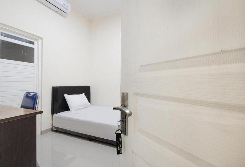חדר אקונומי יחיד, Oyo Life 3531 Wisma Eka