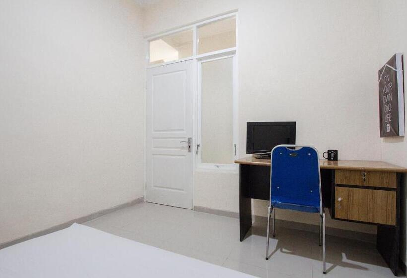 חדר אקונומי יחיד, Oyo Life 3531 Wisma Eka