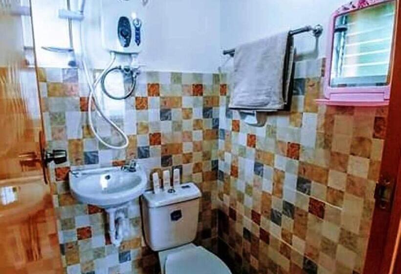 Полулюкс Вид на Море, Stay N Save B&b