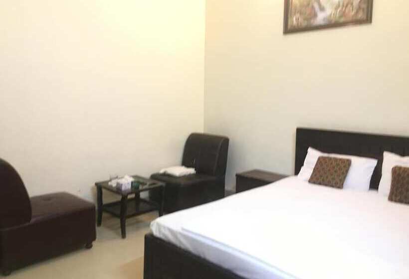 اتاق لوکس, Embassy Inn Guest House Hyderabad