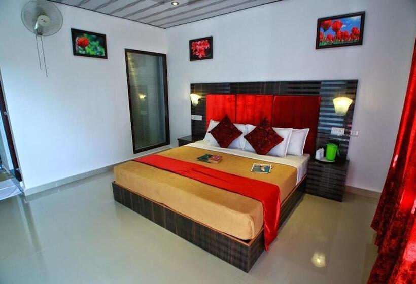 Номер Deluxe с Балконом, Green Leaf Home Stay