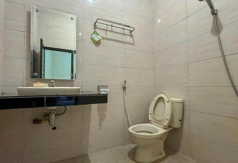 غرفة قياسية, Reddoorz At Shabrina Homestay Syariah Maguwo