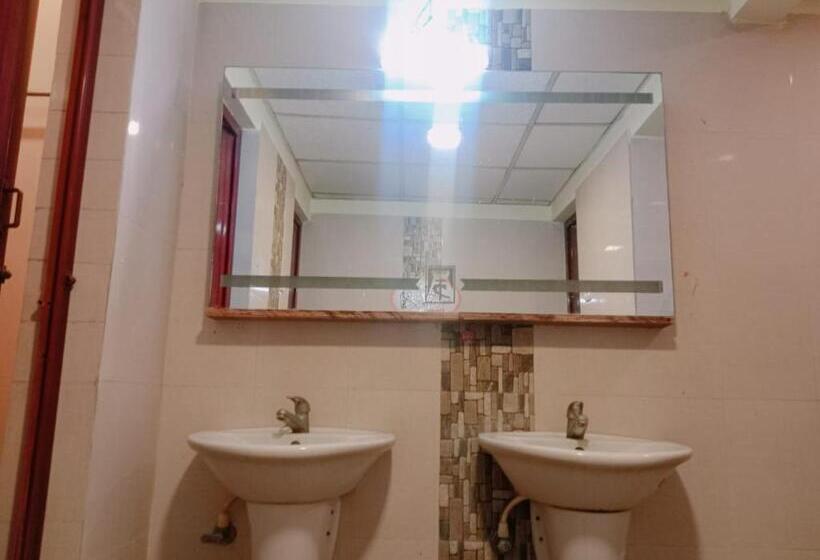 Трехместный Номер Deluxe, Temple City Lake Inn Madurai Aala
