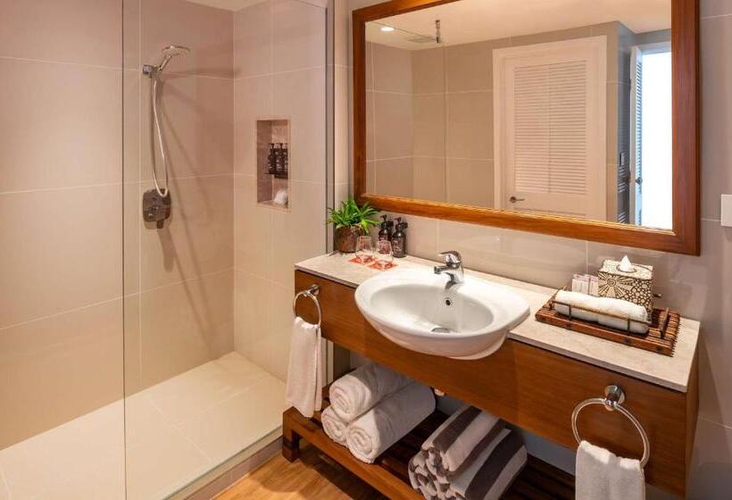 Люкс Кровать Кинг, Outrigger Fiji Beach Resort