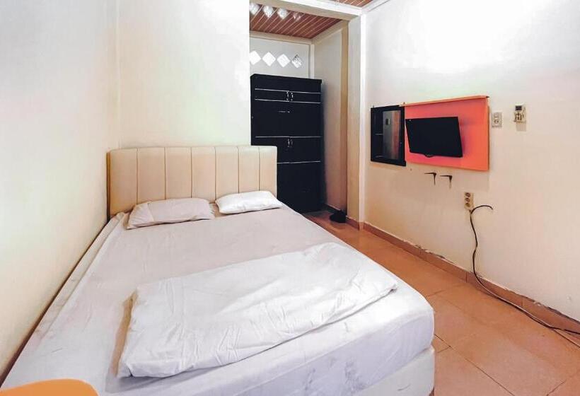 Номер Стандарт, Amira House Kisaran Redpartner