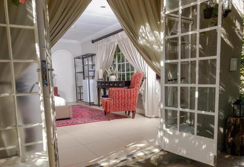 Стандартный Номер Кровать Кинг, Cherry Nest At Madeliefie