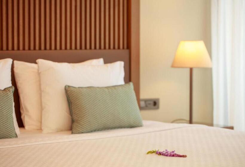 Люкс Повышенной Комфортности, Casa Lumar Luxury Lodging