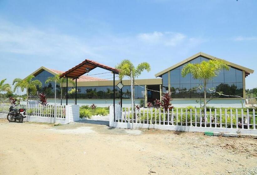 带大床的标准间, Nandi Farm Resort &
