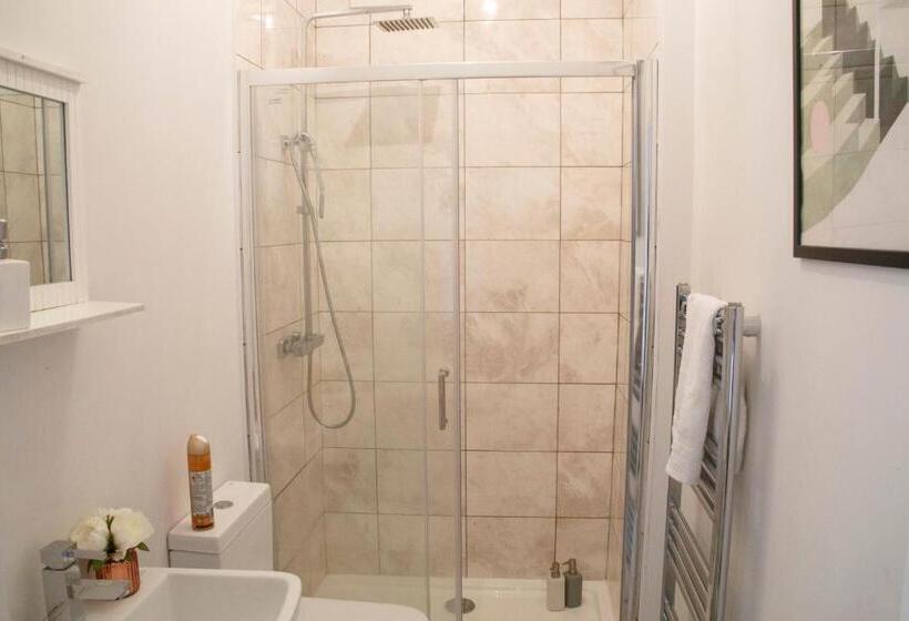 스탠다드 스튜디오, Fortunae City Center Ensuite Apartments