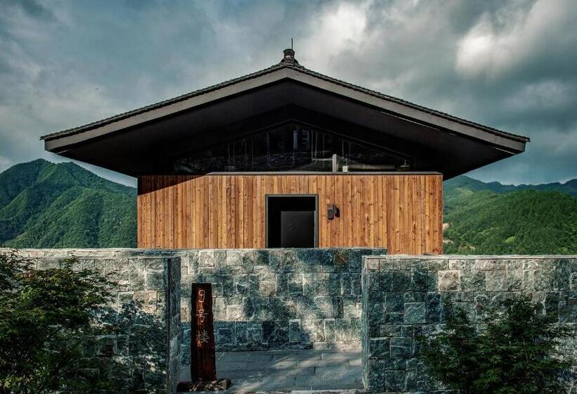 标准间, 雷山西江龙塘山房