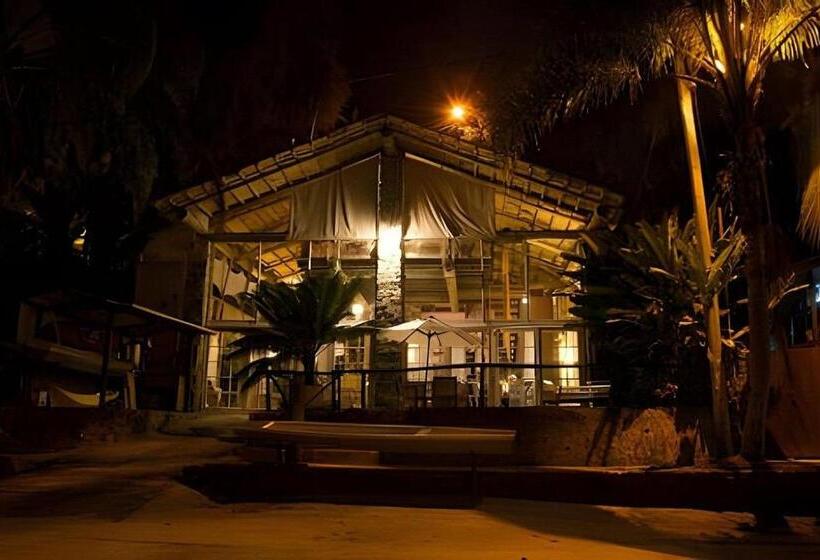 스위트, Suíte Praia Do Rosa, Casa Na Ilha