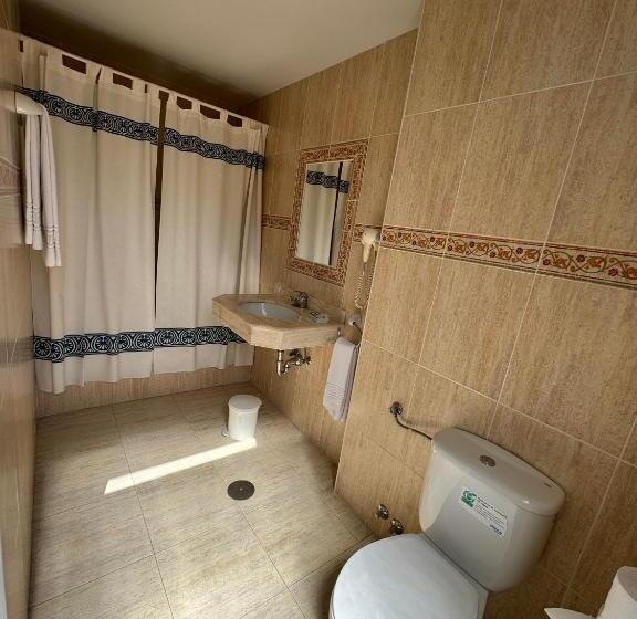 标准三人间, Hostal Joaquín