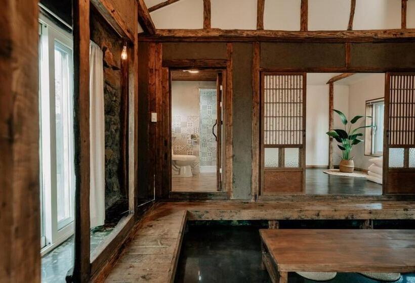 4인용 스탠다드 룸, Jeju Dokchae Pension Doldam House Batdam Branch