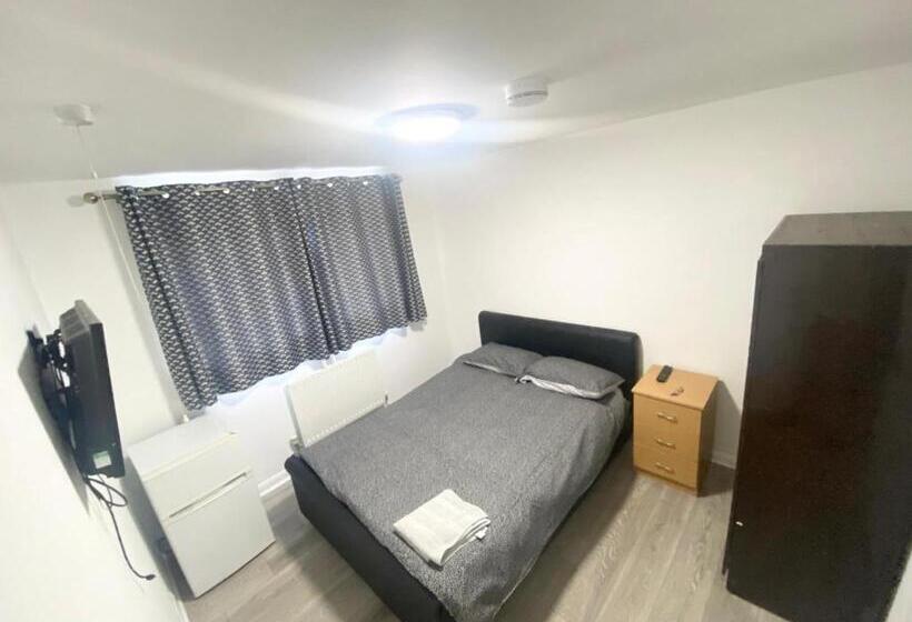 اتاق استاندارد, The Royal Boutique Heathrow Lodge By London