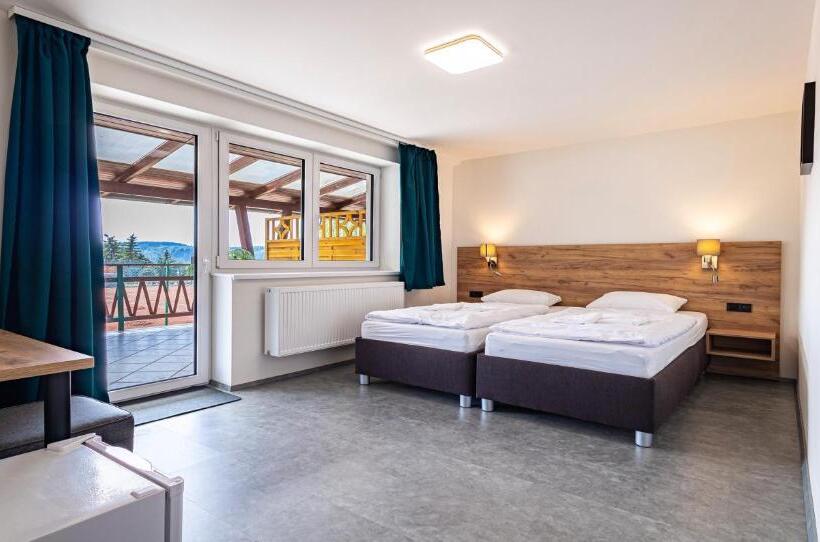 标准间带阳台, Sporthotel Trhovky