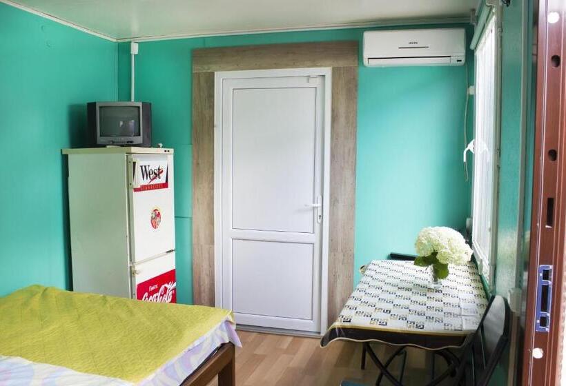 Четырехместный Номер Стандарт, Mini Hotel Chernomorka