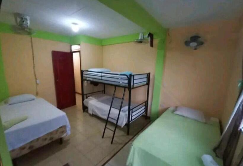 スタンダード４人部屋, Hostal San Antonio