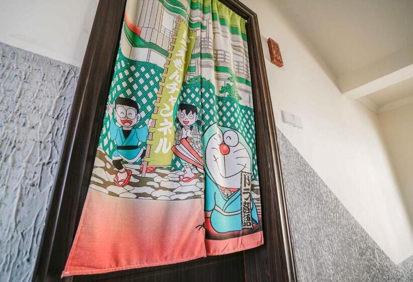 غرفة عائلية, Monster B&b