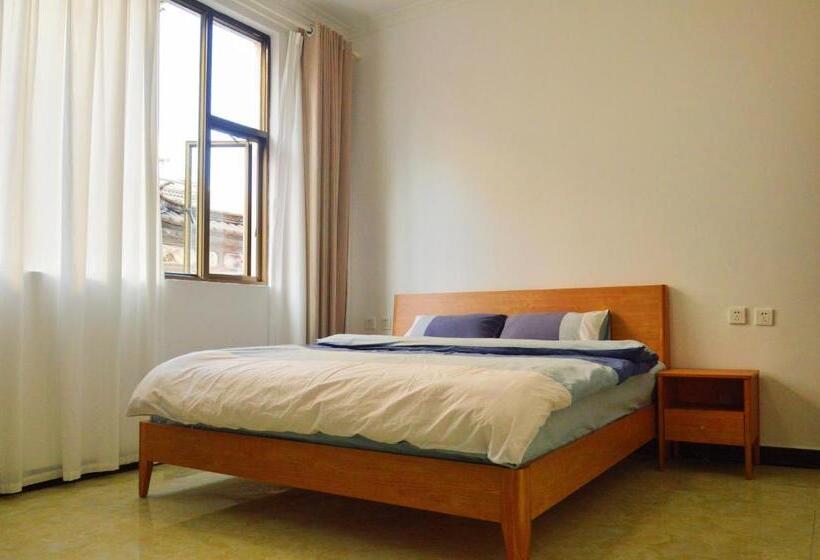 جناح غرفتين نوم, Monster B&b