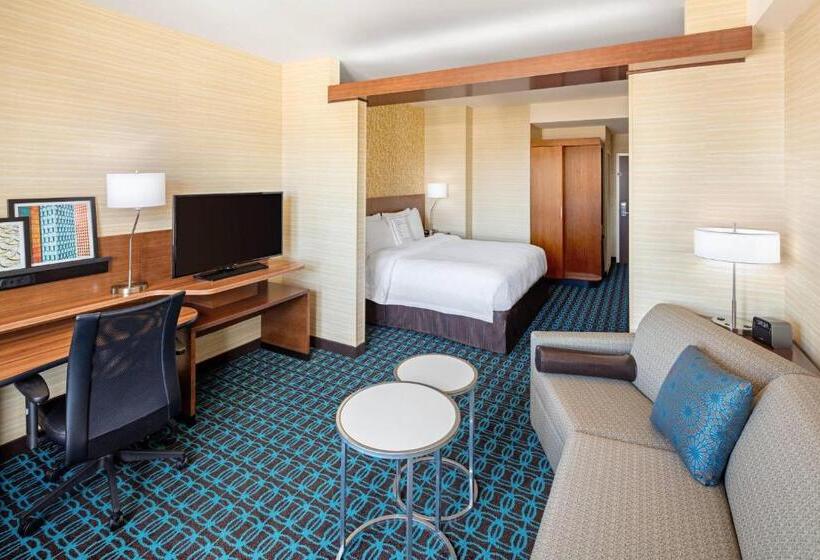 Люкс Кровать Кинг, Fairfield Inn & Suites By Marriott North Bergen