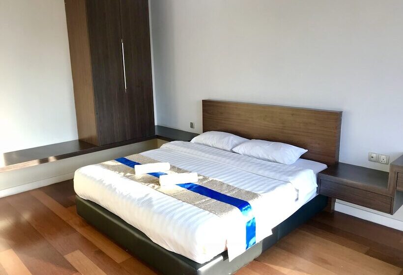Апартаменты 3 Спальни Вид на Море, Sunset Seaview Vacation Condos City Centre @ Imago Shopping Mall