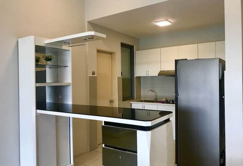 Апартаменты Premium 3 Спальни, Sunset Seaview Vacation Condos City Centre @ Imago Shopping Mall