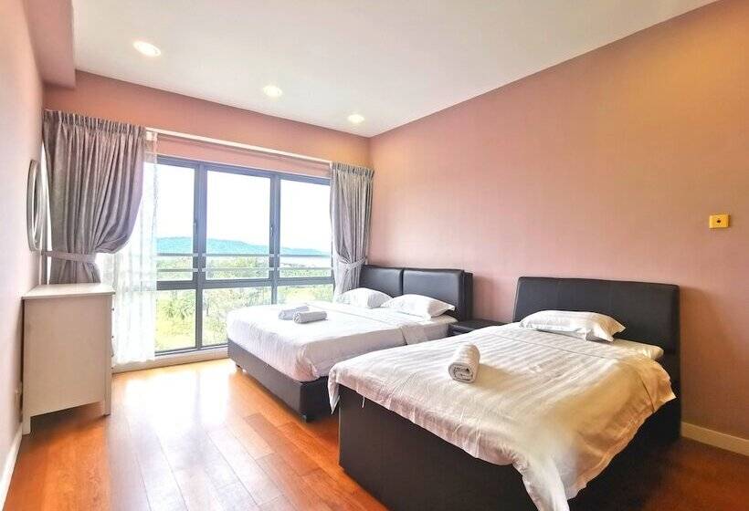 Апартаменты 3 Спальни Вид на Море, Sunset Seaview Vacation Condos City Centre @ Imago Shopping Mall