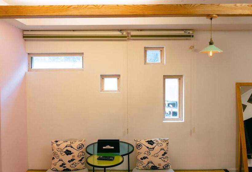 اتاق استاندارد, Chill Roof