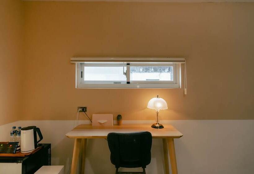 اتاق استاندارد, Chill Roof