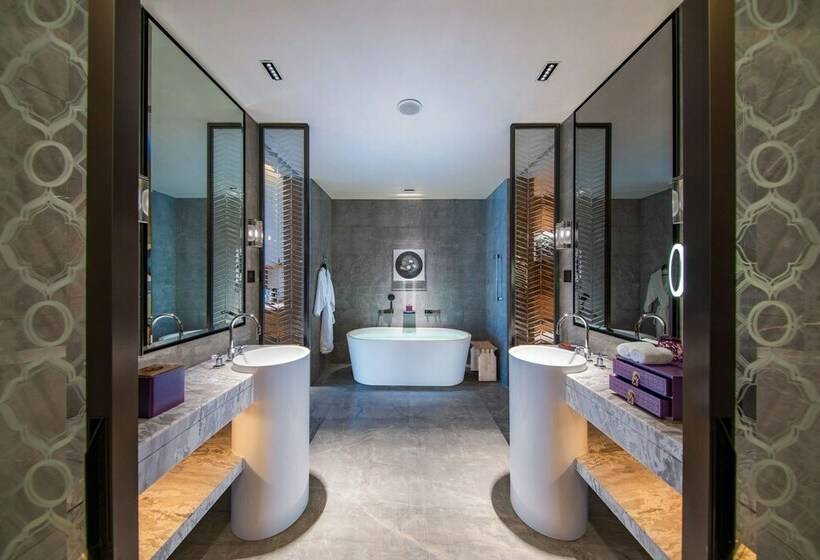 Номер Deluxe, Conrad Guangzhou