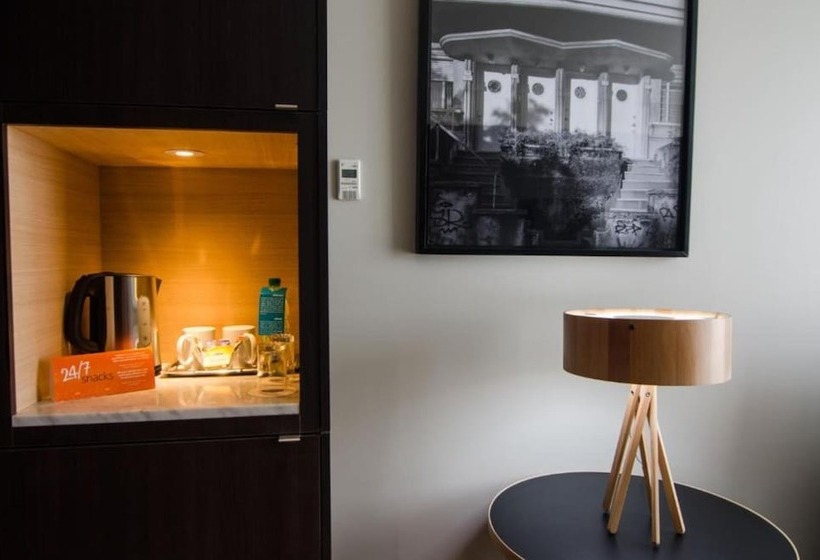 Люкс, Hampton By Hilton Montevideo Carrasco