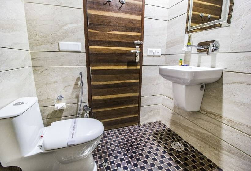 Люкс, Fabhotel Prime Sapphire Inn