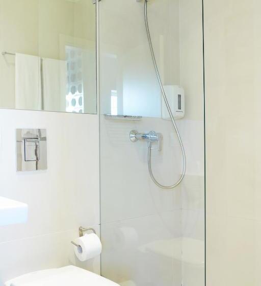 اتاق سوپریور, Spot Family Suites